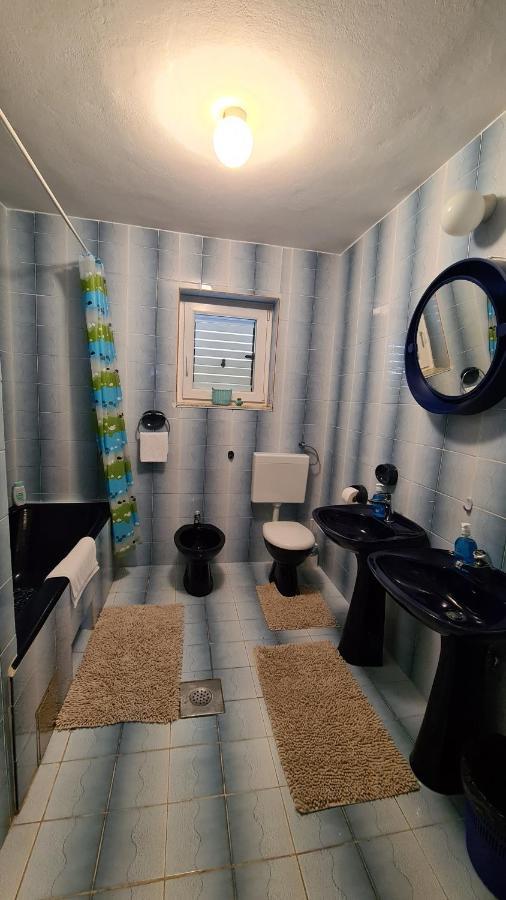 Apartments Solis, 50 M From The Sea - Jakisnica المظهر الخارجي الصورة