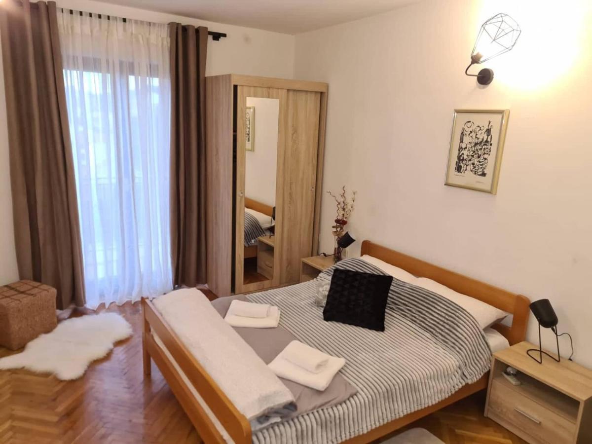 Apartments Solis, 50 M From The Sea - Jakisnica المظهر الخارجي الصورة